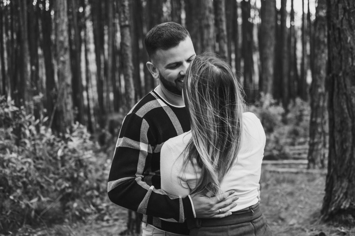 Ensaio de Casal na estrada, pico do Itapeva - Campo, fim de tarde em Campos do Jordão-SP