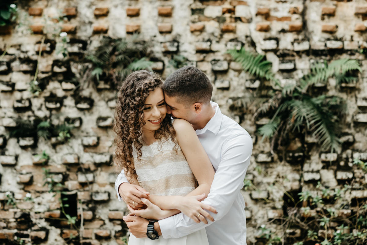 Ensaio pré wedding, ensaio de casal fotógrafo de casamento - Anderson Barboza - Alva fotografia - Ensaio no campo no Hotel e golfe clube dos 500 em Guaratinguetá/SP no final da tarde.