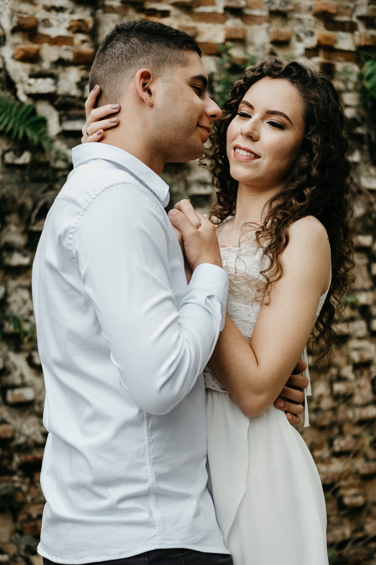 Ensaio pré wedding, ensaio de casal fotógrafo de casamento - Anderson Barboza - Alva fotografia - Ensaio no campo no Hotel e golfe clube dos 500 em Guaratinguetá/SP no final da tarde.