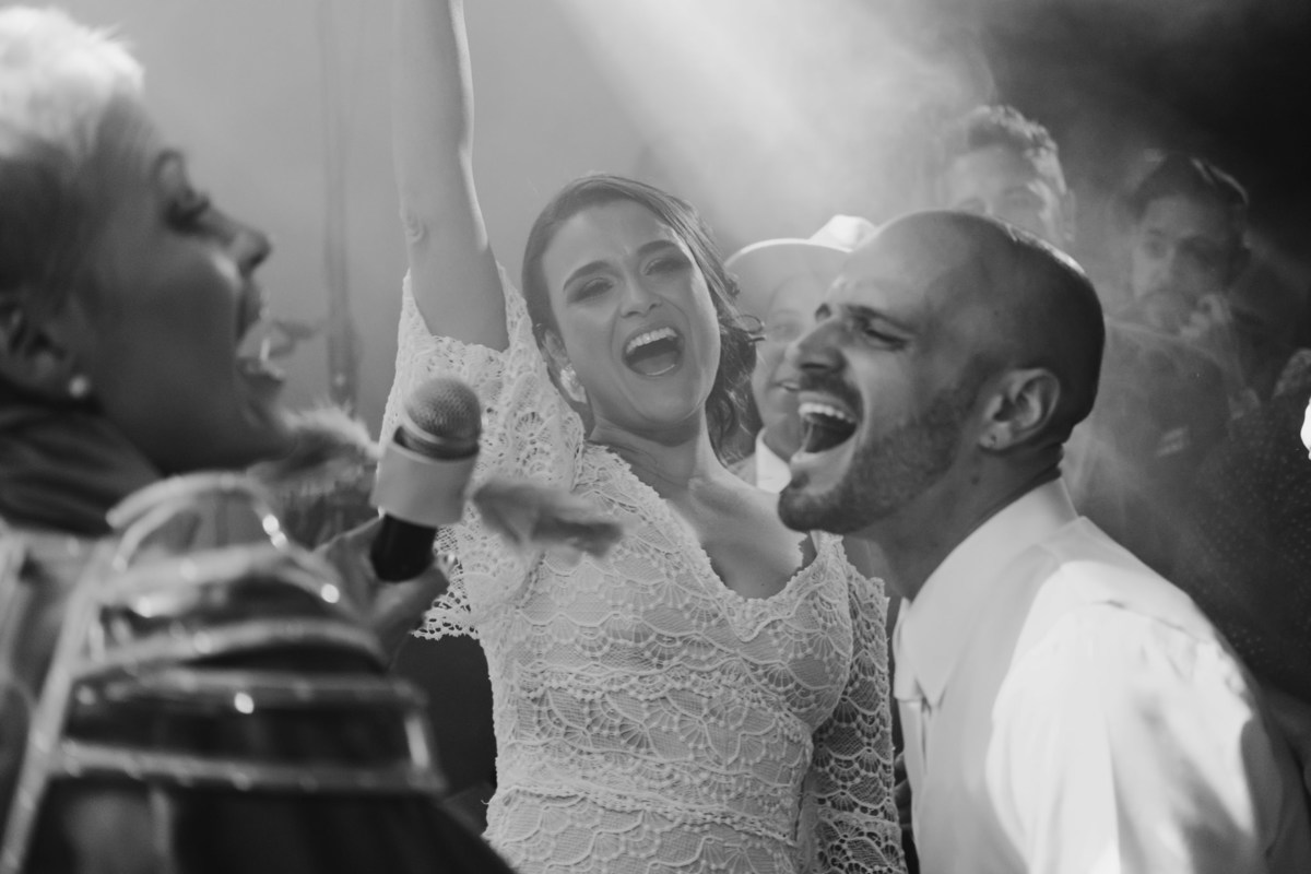 casamento no campo, de dia, final de tarde na fazenda boa esperança e recepção com madrinhas e padrinhos e convidados, em taubaté com buffet requinte e alva fotografia de casamento - anderson barboza