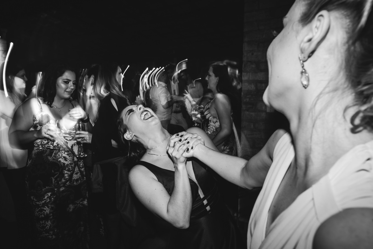 casamento no campo, de dia, final de tarde na fazenda boa esperança e recepção com madrinhas e padrinhos e convidados, em taubaté com buffet requinte e alva fotografia de casamento - anderson barboza