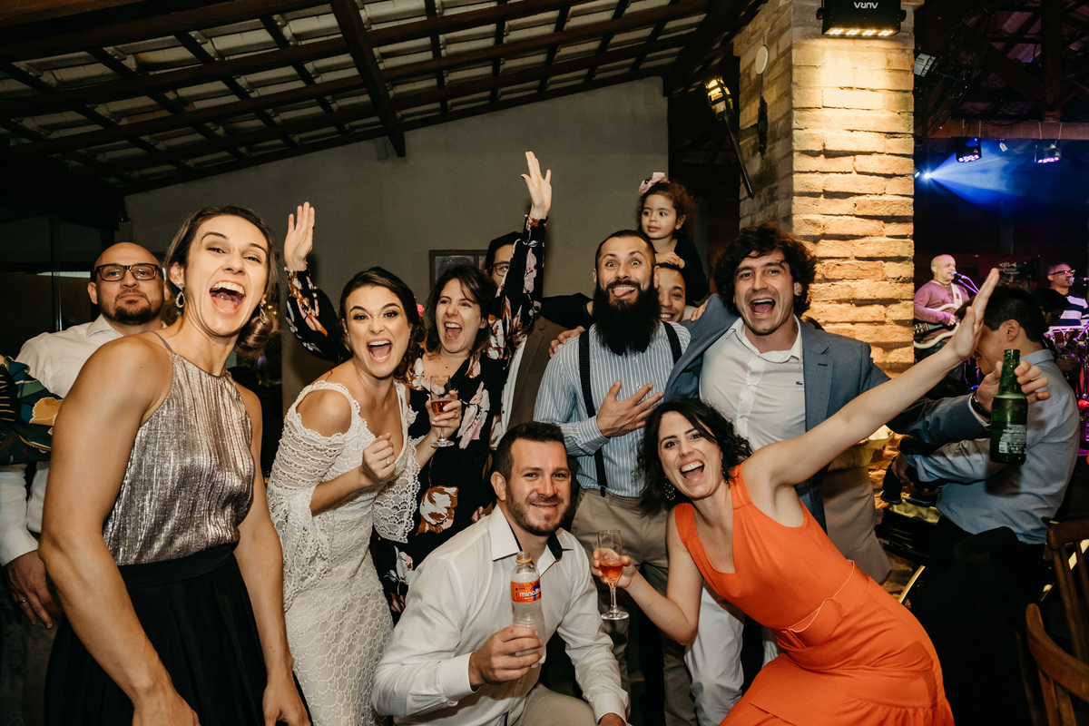 casamento no campo, de dia, final de tarde na fazenda boa esperança e recepção com madrinhas e padrinhos e convidados, em taubaté com buffet requinte e alva fotografia de casamento - anderson barboza