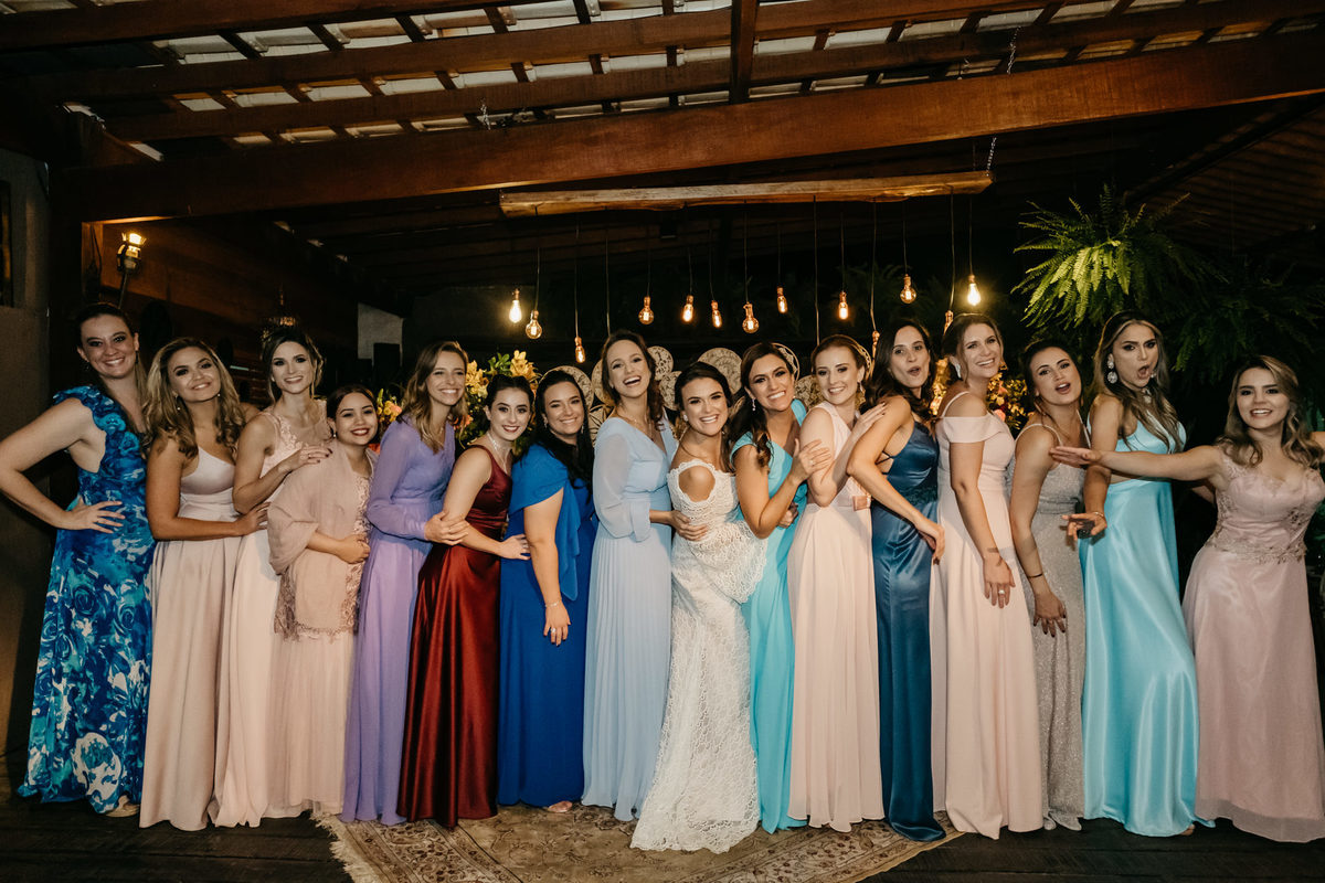 casamento no campo, de dia, final de tarde na fazenda boa esperança e recepção com madrinhas e padrinhos e convidados, em taubaté com buffet requinte e alva fotografia de casamento - anderson barboza