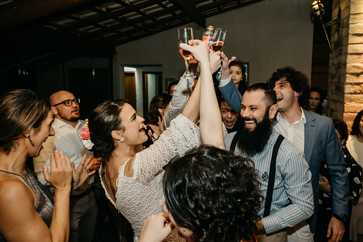 casamento no campo, de dia, final de tarde na fazenda boa esperança e recepção com madrinhas e padrinhos e convidados, em taubaté com buffet requinte e alva fotografia de casamento - anderson barboza