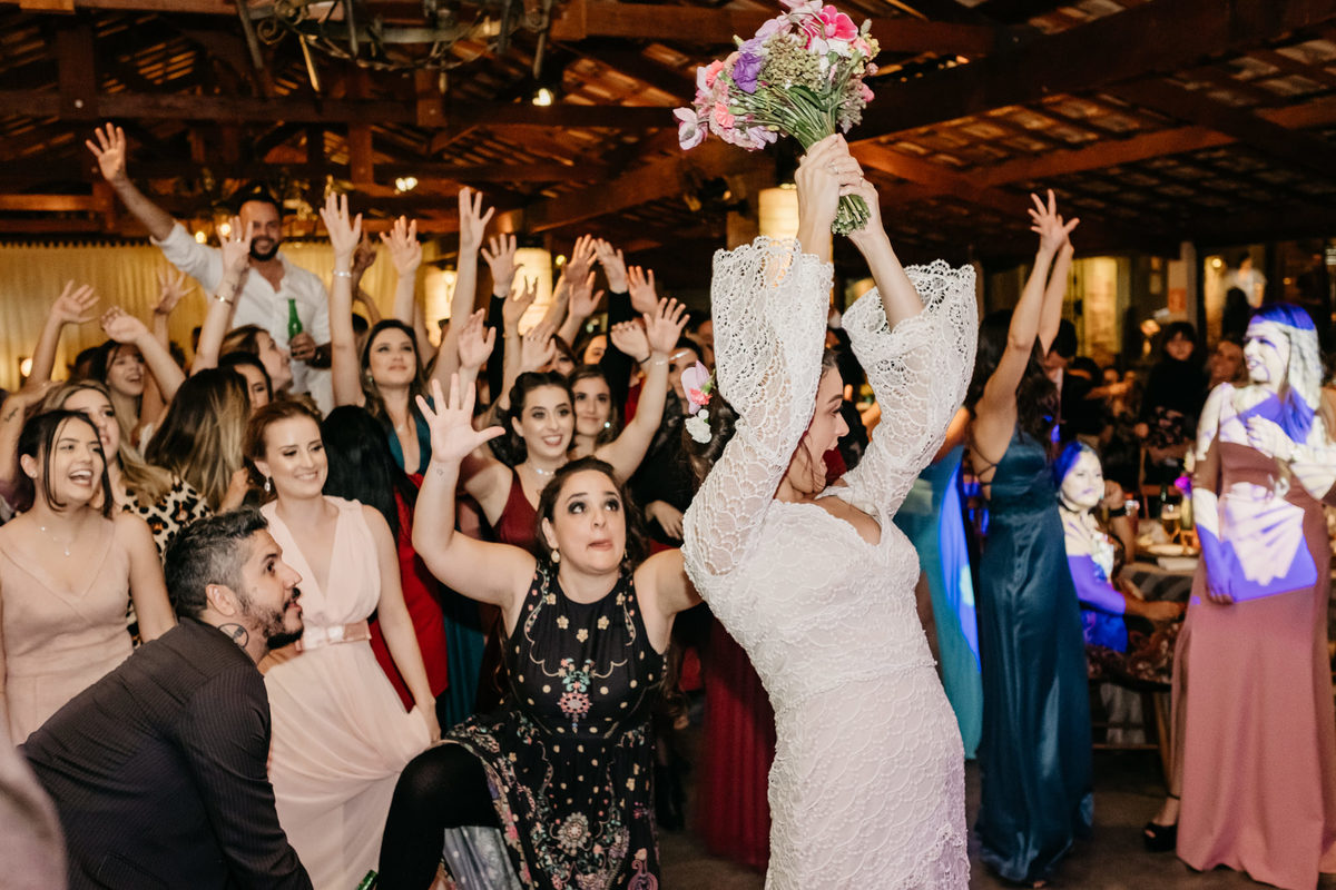 casamento no campo, de dia, final de tarde na fazenda boa esperança e recepção com madrinhas e padrinhos e convidados, em taubaté com buffet requinte e alva fotografia de casamento - anderson barboza