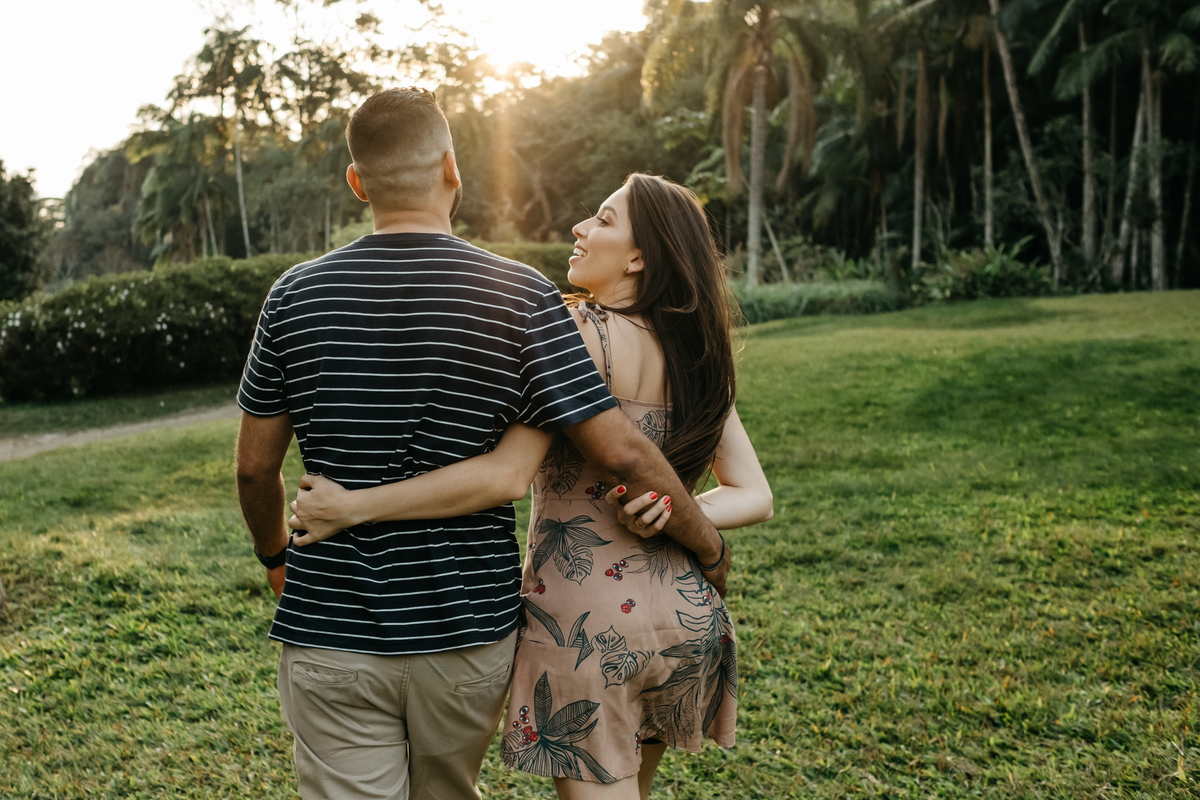 Ensaio de Casal - Pré wedding no Jardim Botânico em São Paulo, durante o dia, no final de tarde - Alva fotografia - Anderson Barboza - Taubaté/SP