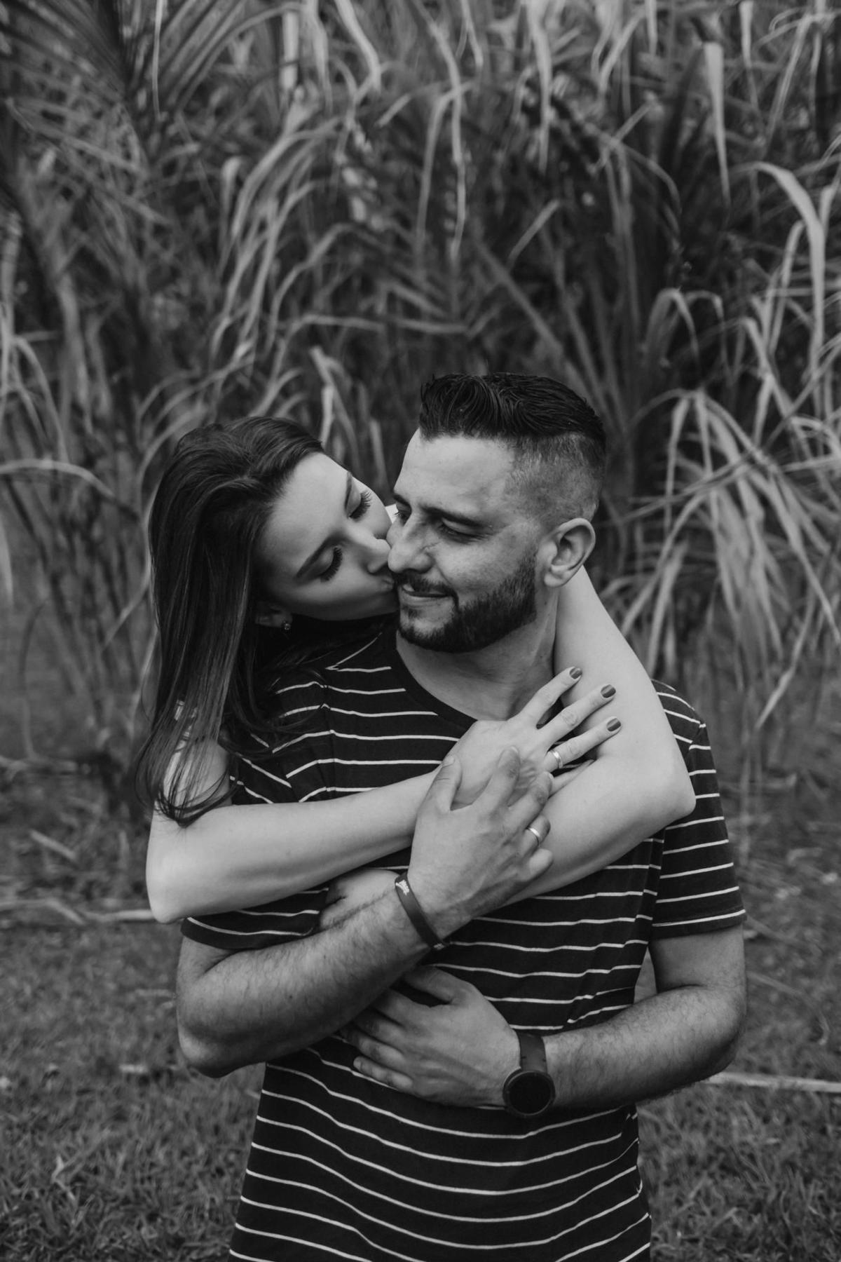 Ensaio de Casal - Pré wedding no Jardim Botânico em São Paulo, durante o dia, no final de tarde - Alva fotografia - Anderson Barboza - Taubaté/SP