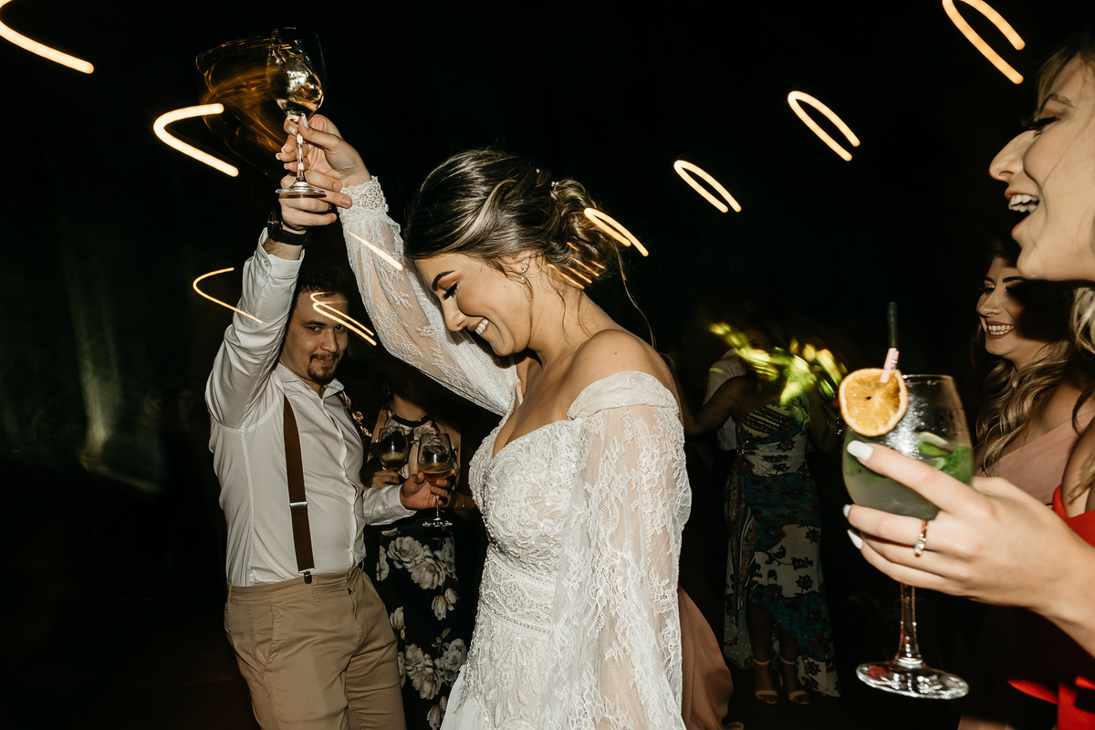 Casamento no campo fim de tarde- espaço verde vale - decoracão harumi - Alva Fotografia de casamento - Taubaté-SP 