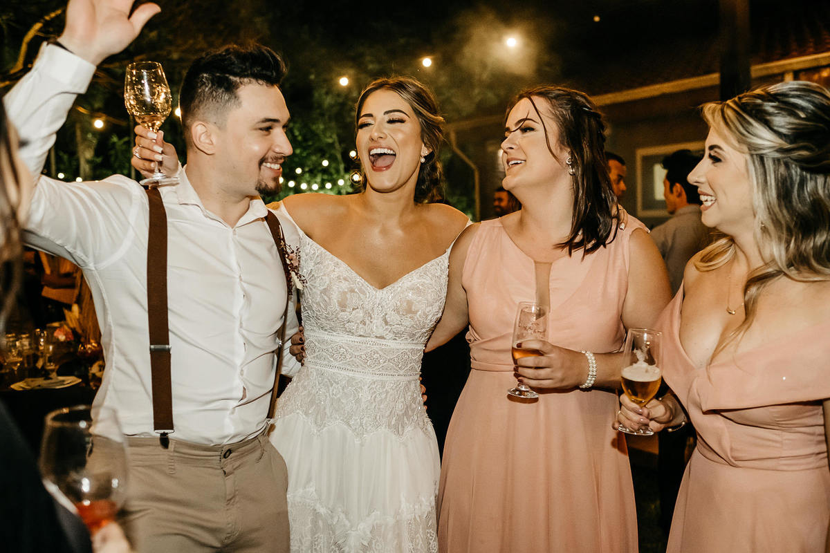 Casamento no campo fim de tarde- espaço verde vale - decoracão harumi - Alva Fotografia de casamento - Taubaté-SP 