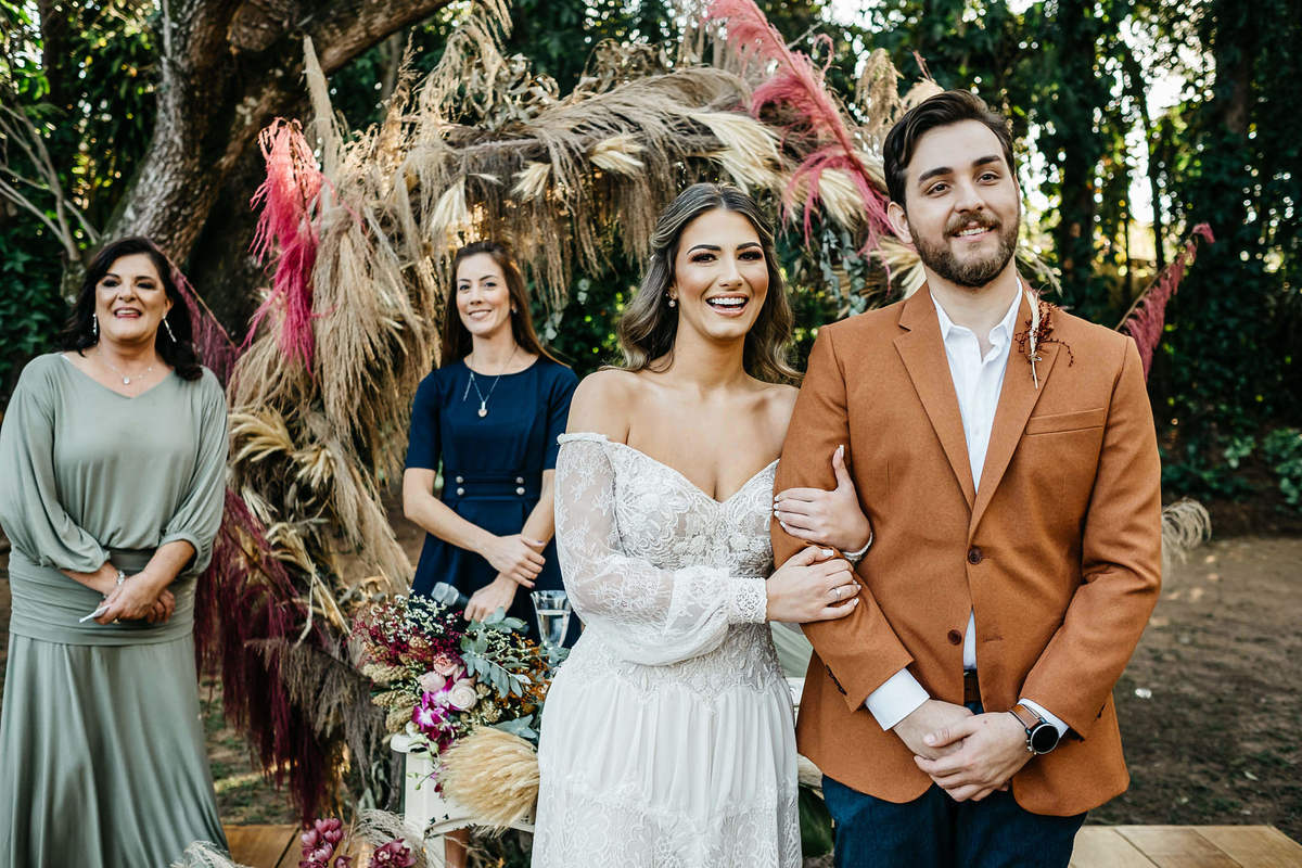 Casamento no campo fim de tarde- espaço verde vale - decoracão harumi - Alva Fotografia de casamento - Taubaté-SP 