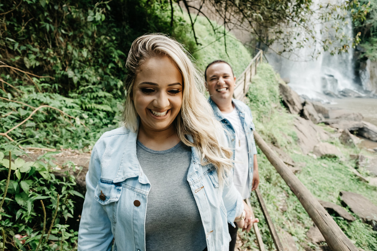 Ensaio de casal, pré wedding na cachoeira Lagoinha-SP