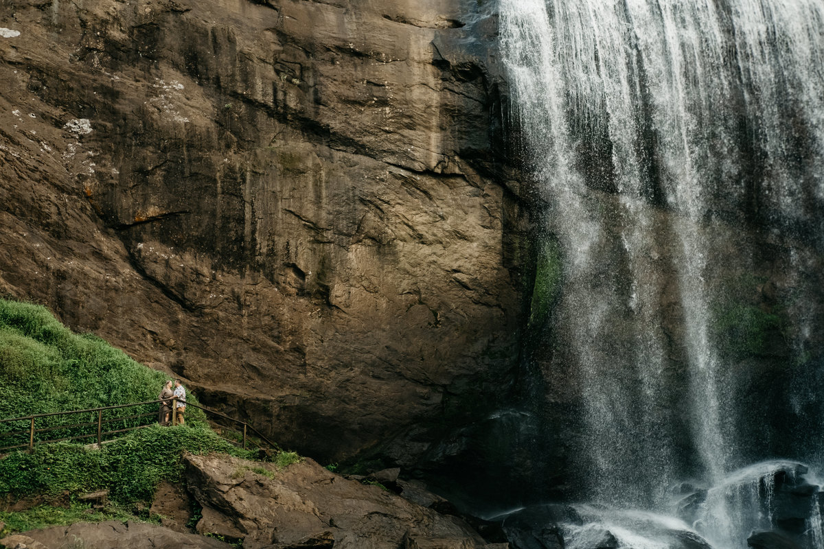 Ensaio de casal, pré wedding na cachoeira Lagoinha-SP