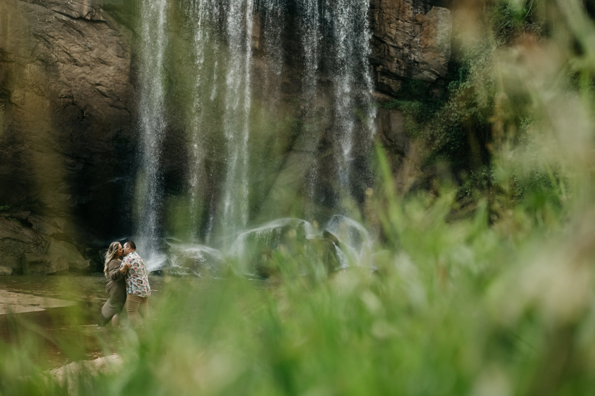 Ensaio de casal, pré wedding na cachoeira Lagoinha-SP