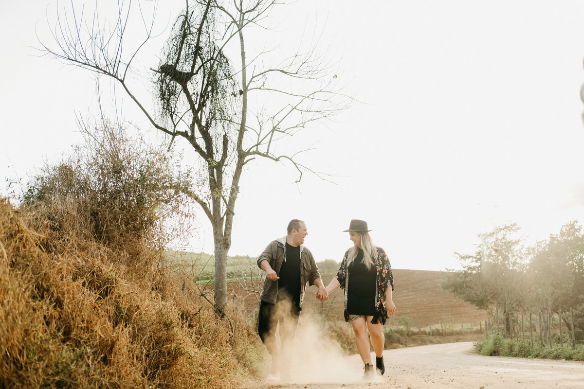 Ensaio de casal, pré wedding na estrada de Lagoinha-SP
