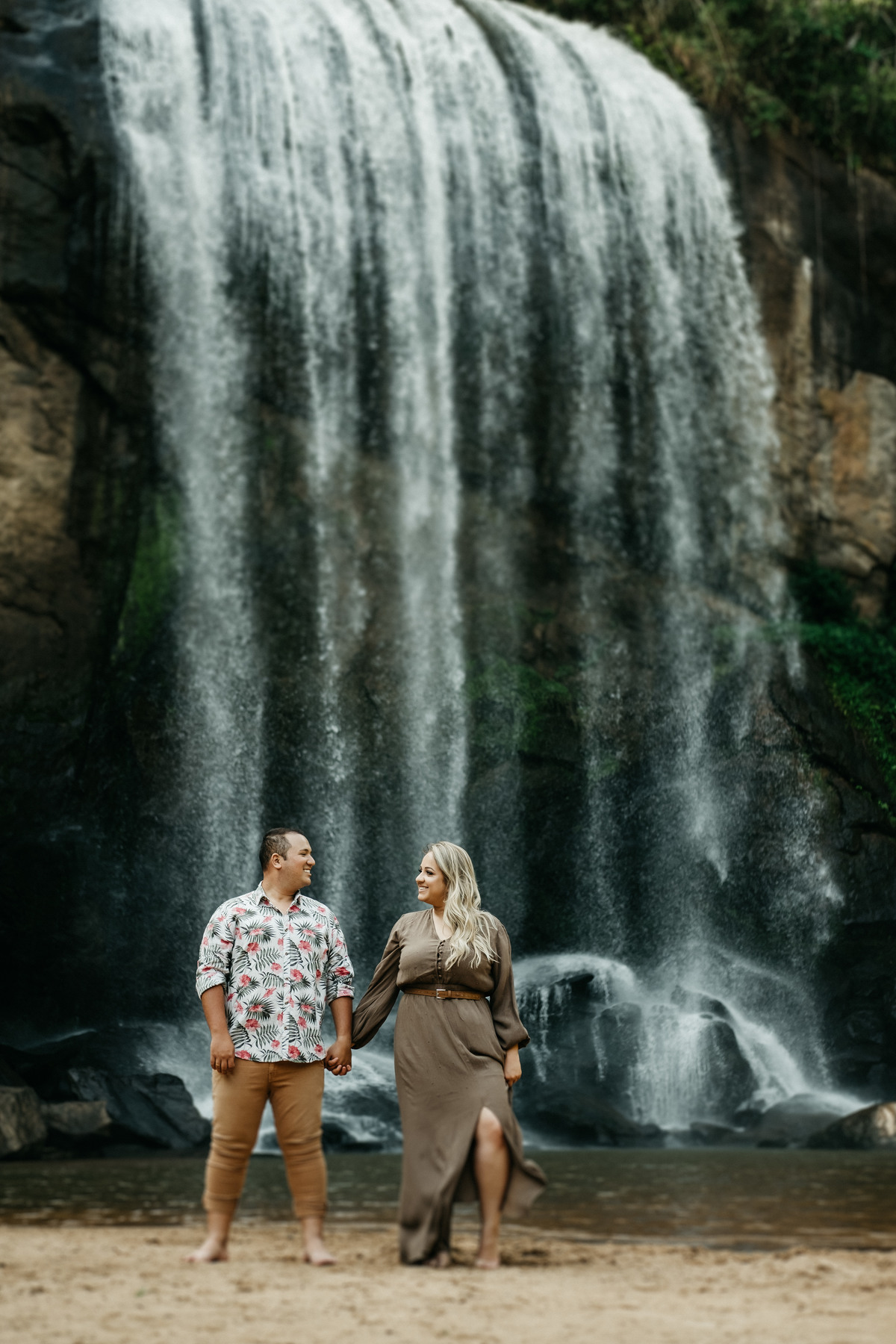 Ensaio de casal, pré wedding na cachoeira Lagoinha-SP