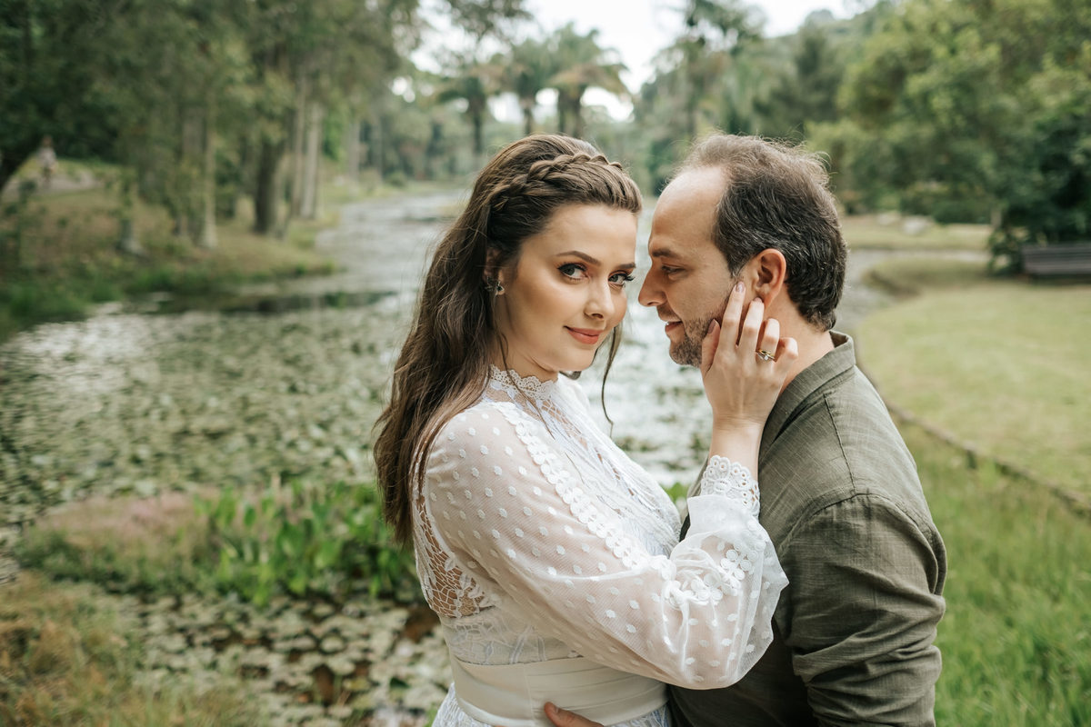 Ensaio de Casal no parque Jardim Botânico em São Paulo