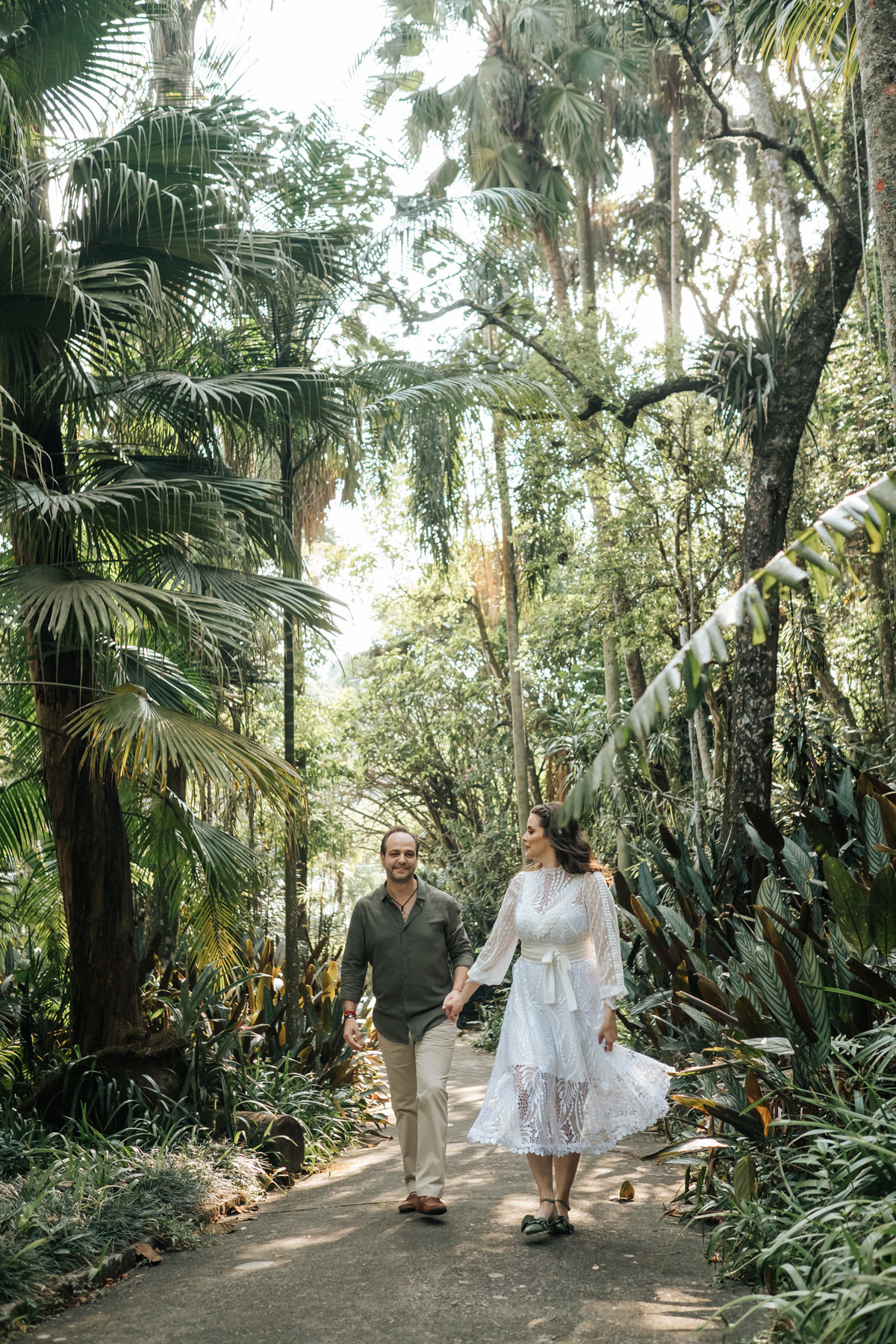 Ensaio de Casal no parque Jardim Botânico em São Paulo