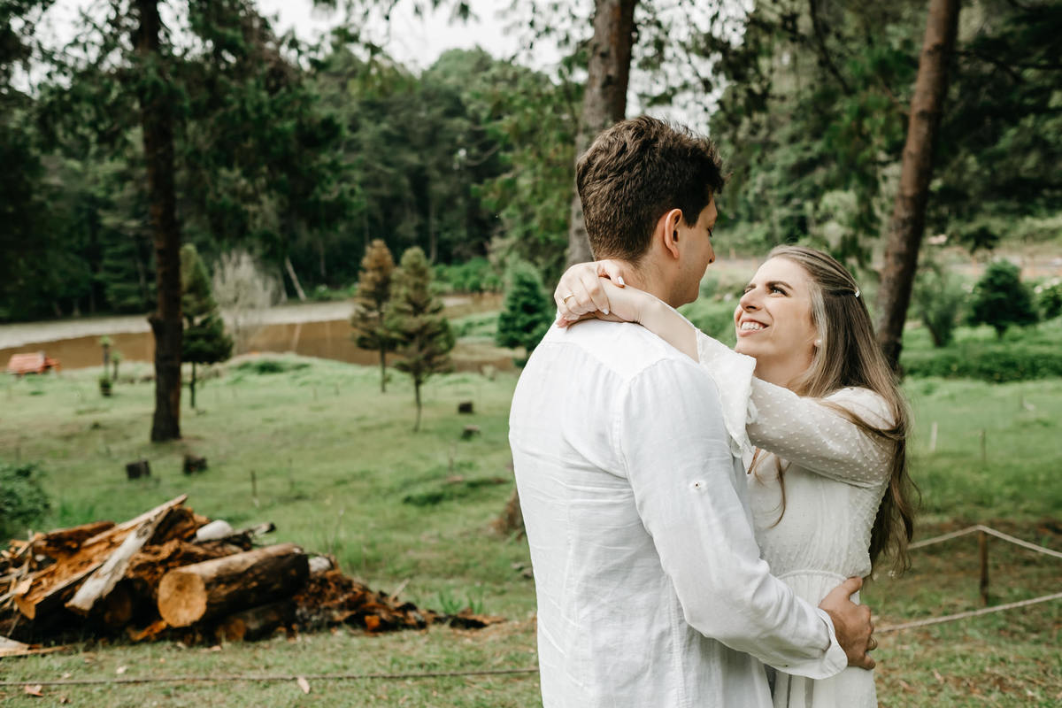 Ensaio de Casal, pré wedding, em Campos do jordão, no Hotel Recanto São Cristovão, Alva Fotografia de Casamento - Taubaté/SP