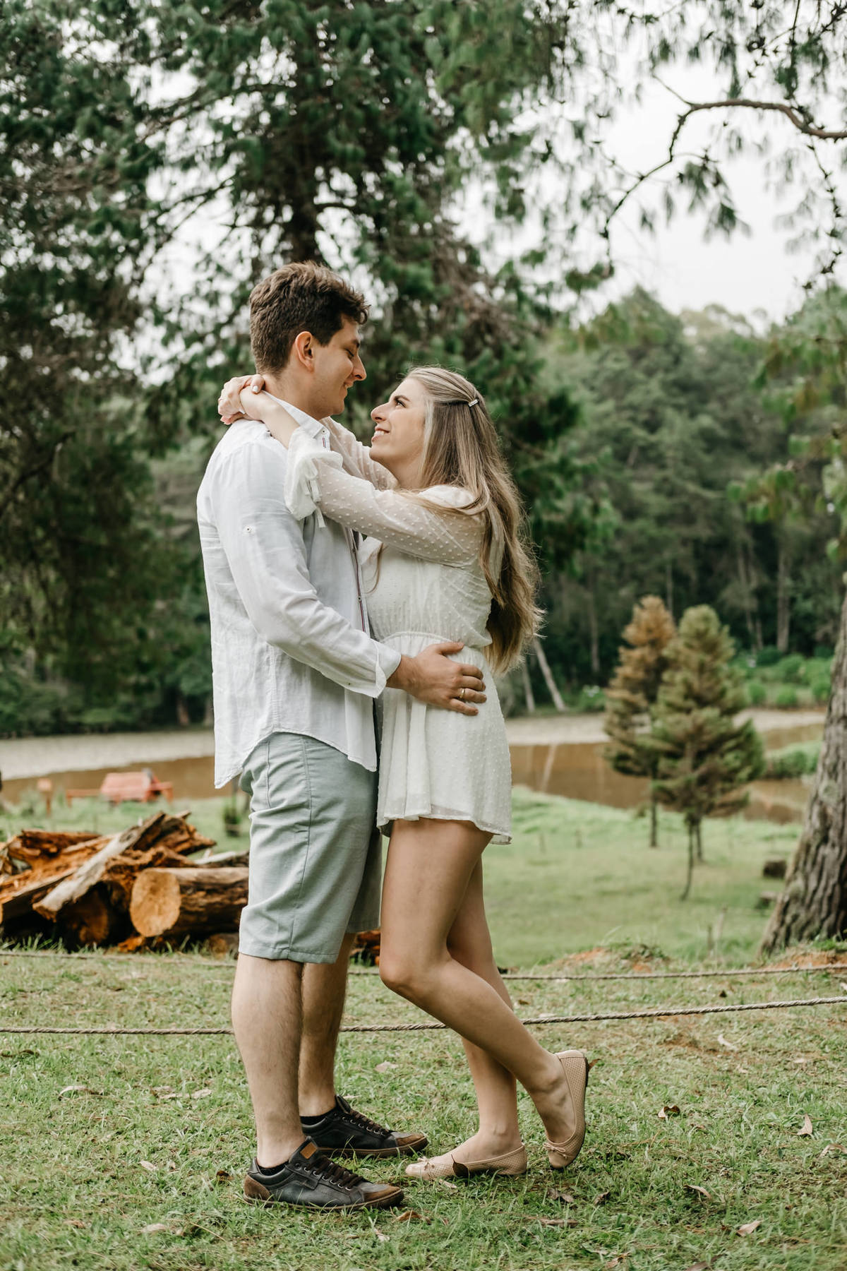 Ensaio de Casal, pré wedding, em Campos do jordão, no Hotel Recanto São Cristovão, Alva Fotografia de Casamento - Taubaté/SP