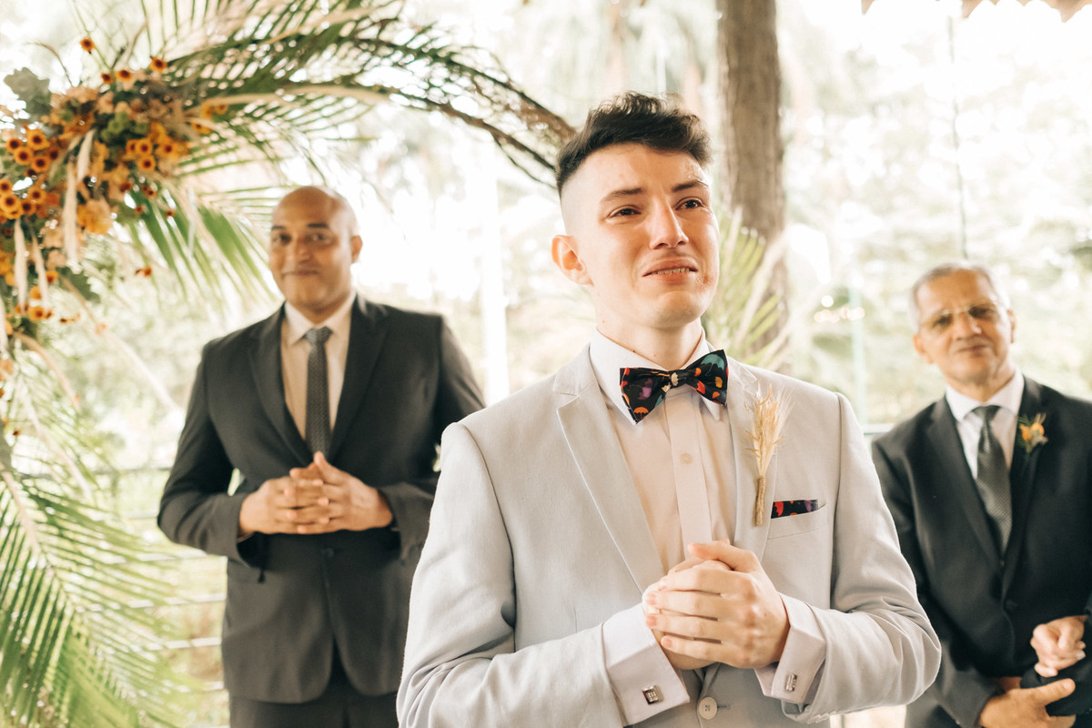 casamento diurno de dia gramado taubate sao Paulo casa giardino Mogi das Cruzes  espaço verde vale alva fotografia vestido fluído por do sol Maison decorações boho ensaio de casal 