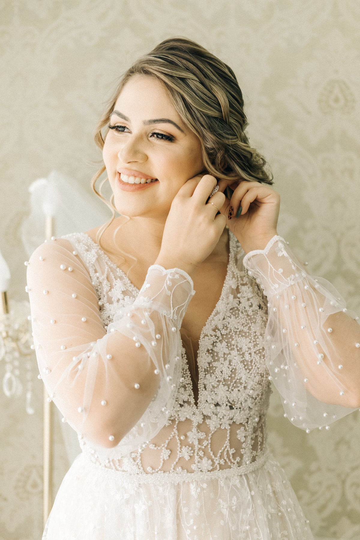 casamento diurno de dia gramado taubate sao Paulo casa gardunho espaço verde vale alva fotografia vestido fluído por do sol Maison decorações 