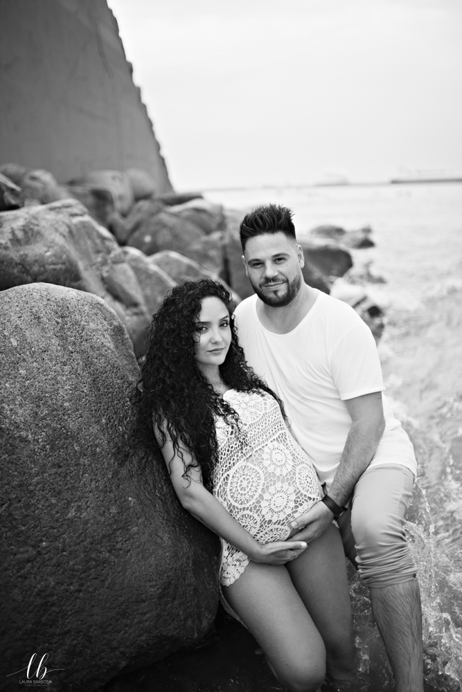 Sessão fotografia de maternidade na praia -Laura barbosa Photography