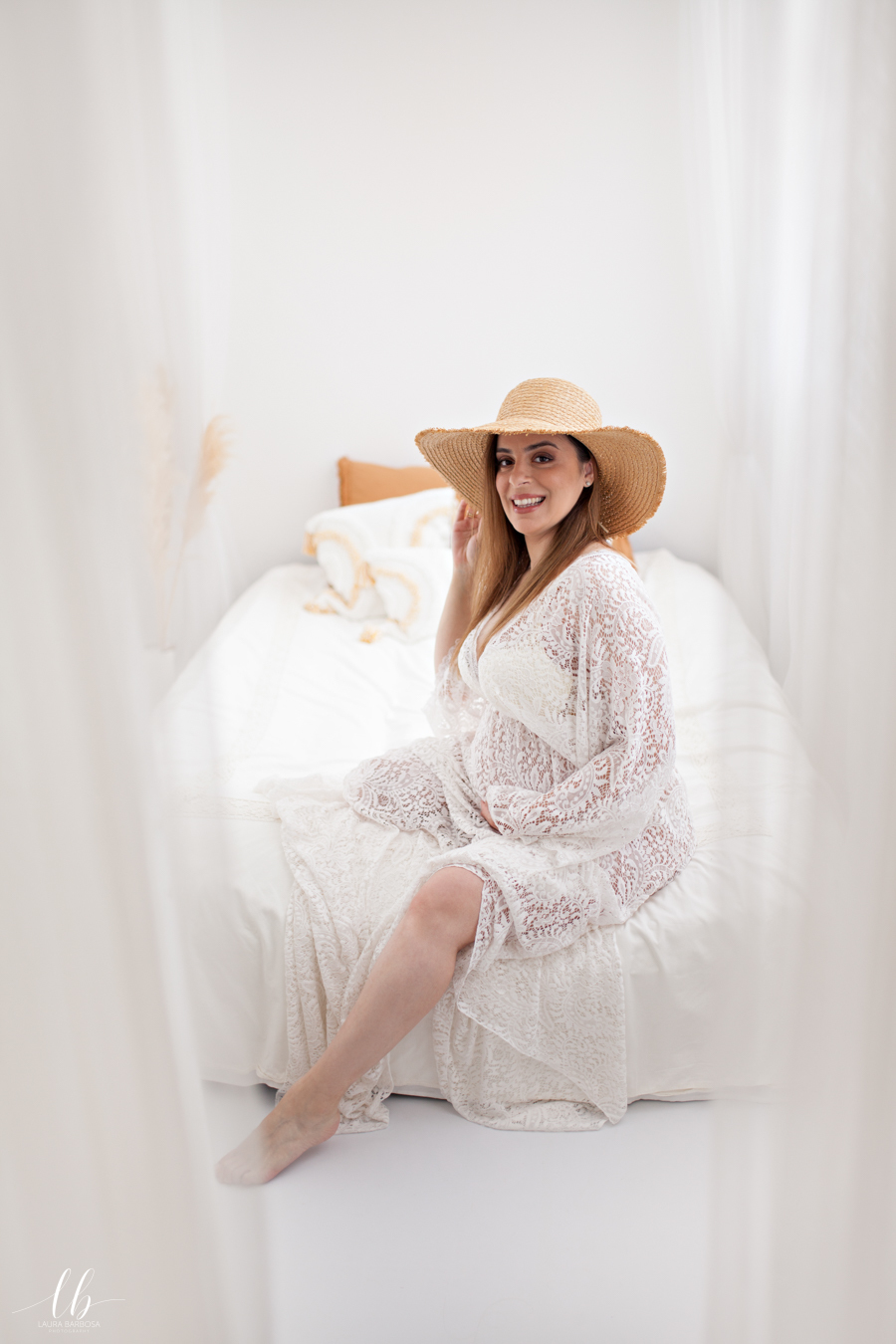 Sessão fotografia de grávida em estúdio Laura Barbosa Photography
