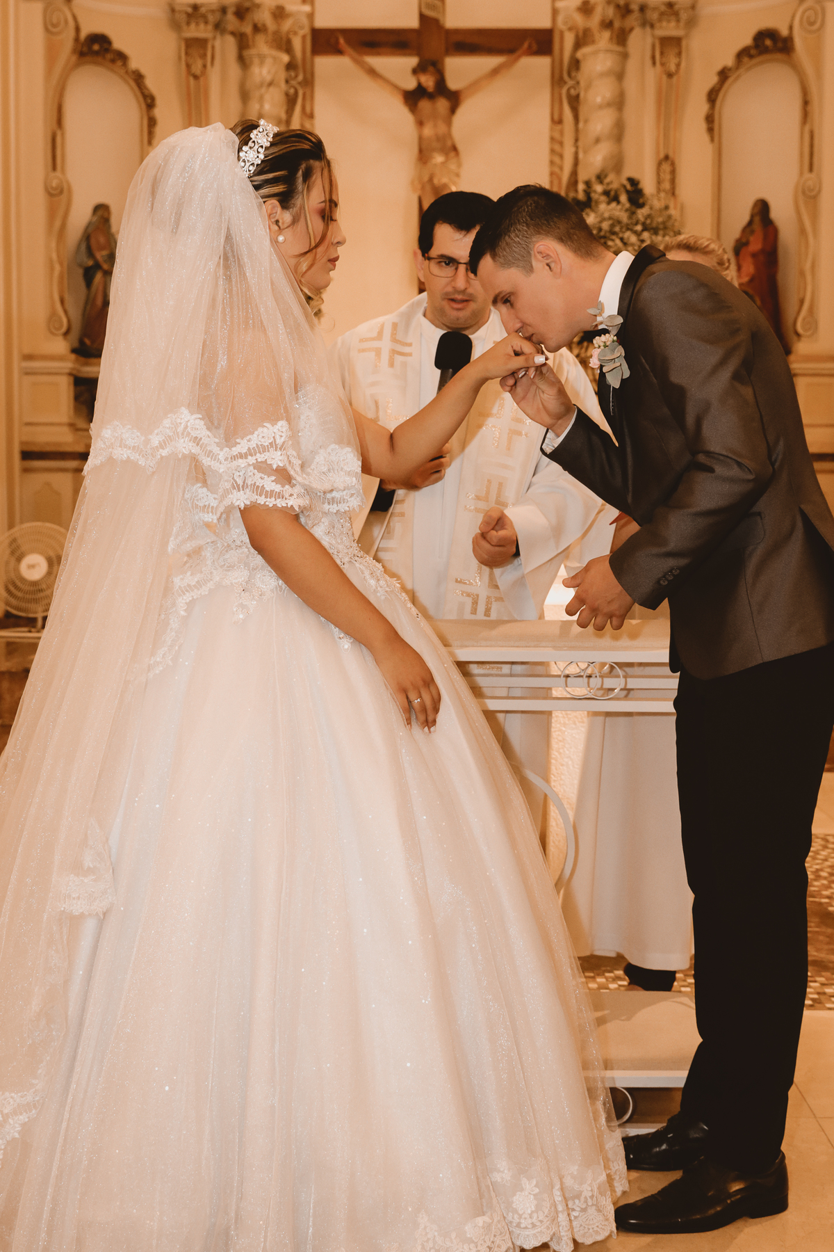 Fotografo de casamento-noivas limeira-noivas-noivos-aliança-fotos de casamentos