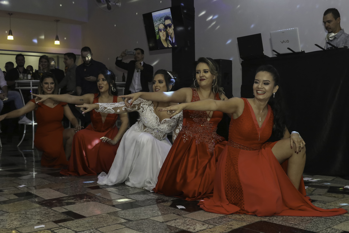 fotografo-fotos casamento-ensaio-noivas-noivos-fotos-noivado-festa-limeira-preço-
orçamento fotos-video-filmagem 