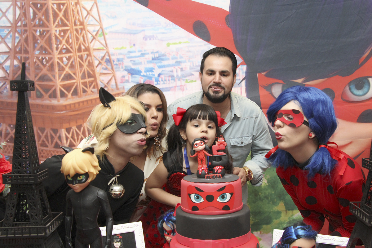 assoprando a velinha