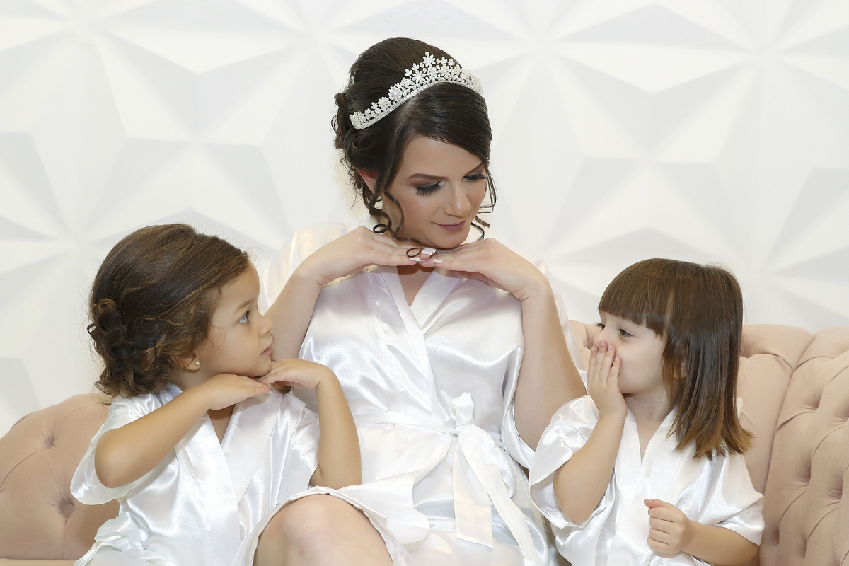 Noiva com as daminhas