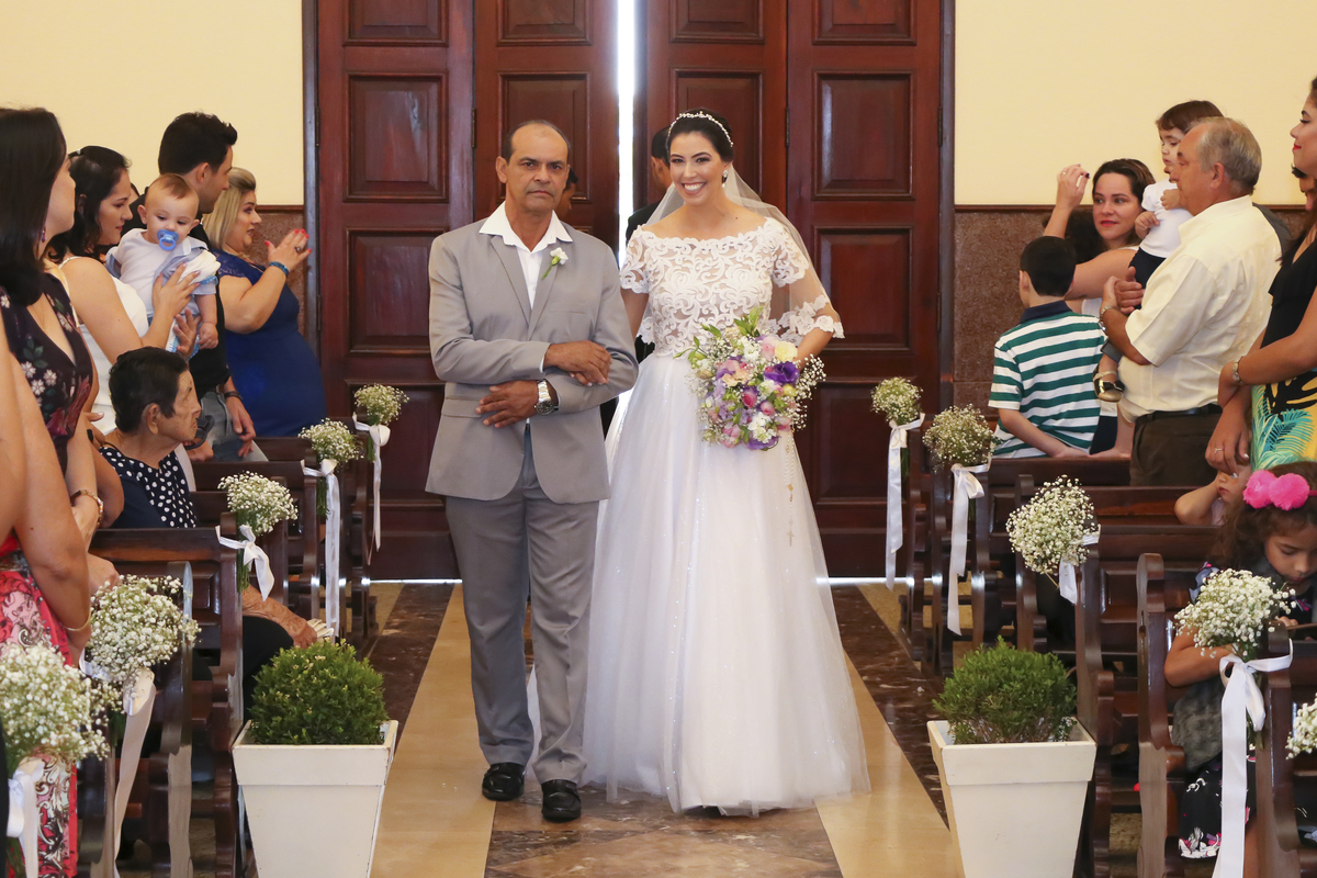 #casamentos#fotografodecasamento#noivos#ensaiodecasais#prewedding#fotografodecasamento#fotosparacasamento#fotografia#albumdecasamento#ensaiopredubatentes#fotografoemlimeira#festadecasamento##miniwedding#aliança#debutantes#festa15anos#ensaiodebutantes#film