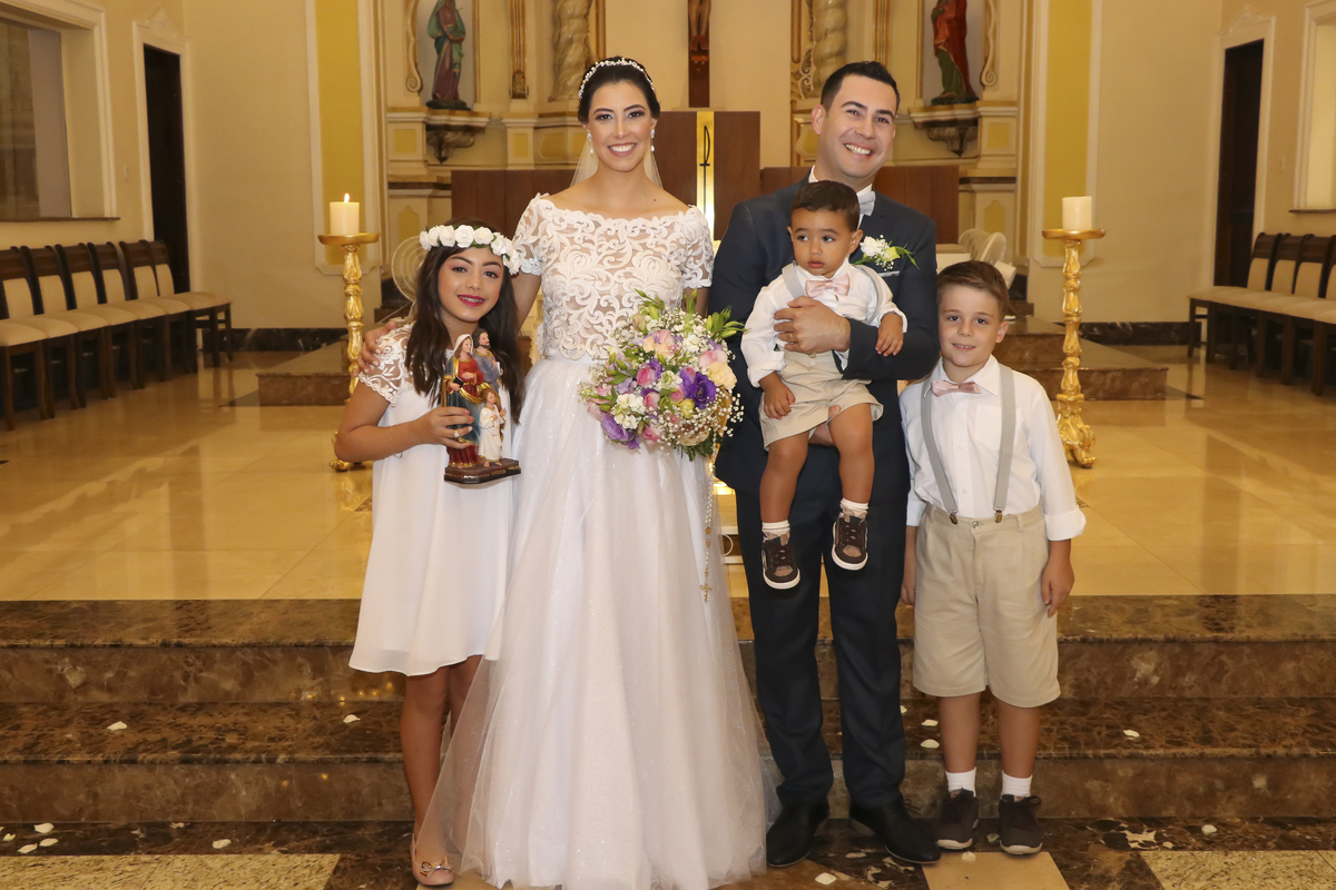 #casamentos#fotografodecasamento#noivos#ensaiodecasais#prewedding#fotografodecasamento#fotosparacasamento#fotografia#albumdecasamento#ensaiopredubatentes#fotografoemlimeira#festadecasamento##miniwedding#aliança#debutantes#festa15anos#ensaiodebutantes#film