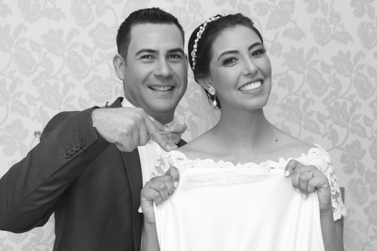 #casamentos#fotografodecasamento#noivos#ensaiodecasais#prewedding#fotografodecasamento#fotosparacasamento#fotografia#albumdecasamento#ensaiopredubatentes#fotografoemlimeira#festadecasamento##miniwedding#aliança#debutantes#festa15anos#ensaiodebutantes#film