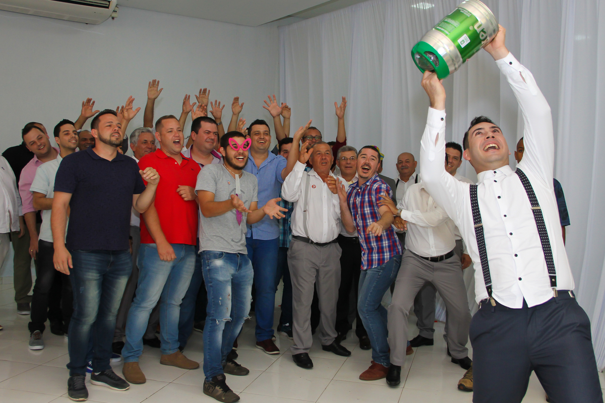 #casamentos#fotografodecasamento#noivos#ensaiodecasais#prewedding#fotografodecasamento#fotosparacasamento#fotografia#albumdecasamento#ensaiopredubatentes#fotografoemlimeira#festadecasamento##miniwedding#aliança#debutantes#festa15anos#ensaiodebutantes#film