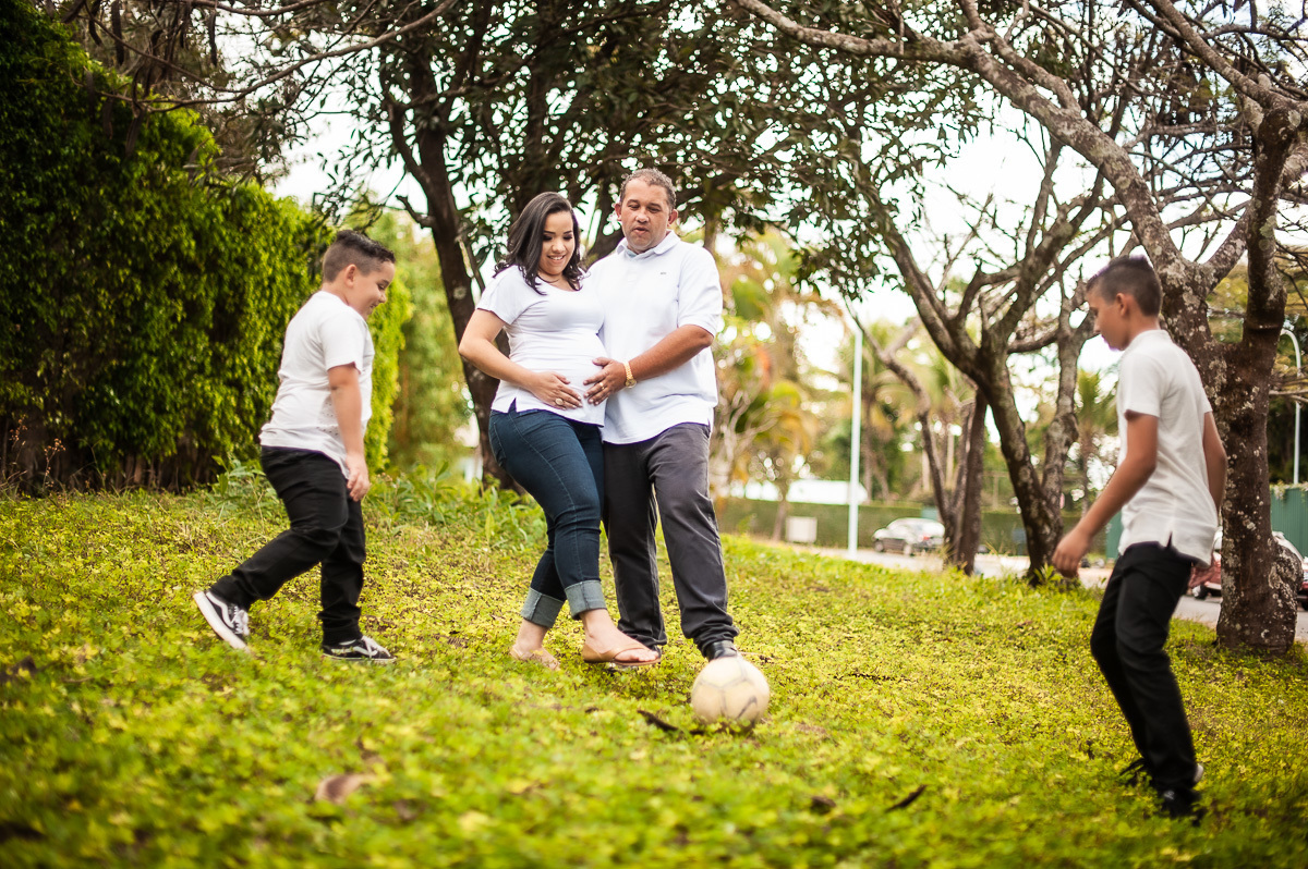 familia- família - gestante   - mãe de meninos - gestante em brasilia - gravida - gestante no gama  df - familia de branco  - enzo - jardim 