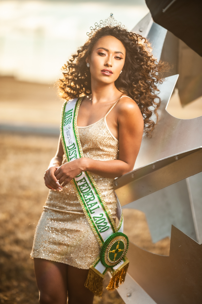 miss- modelo - concursobelezasdobrasil- brasilia - menorialjk - morena - cachos - 