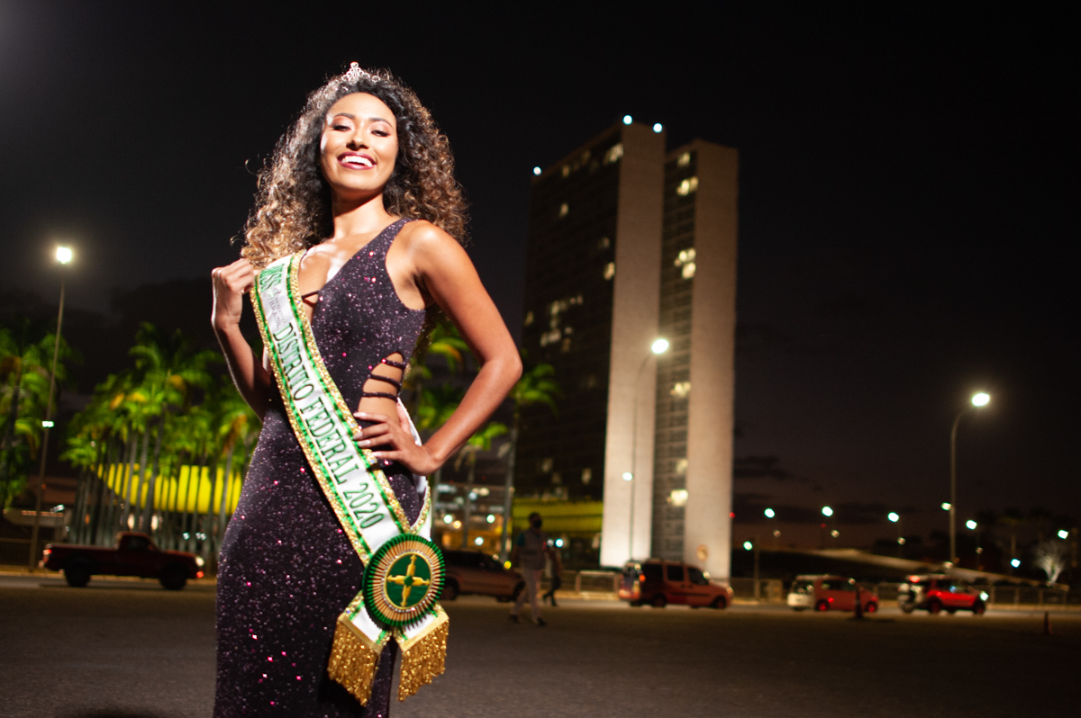 miss- modelo - concursobelezasdobrasil- brasilia - menorialjk - morena - cachos - 