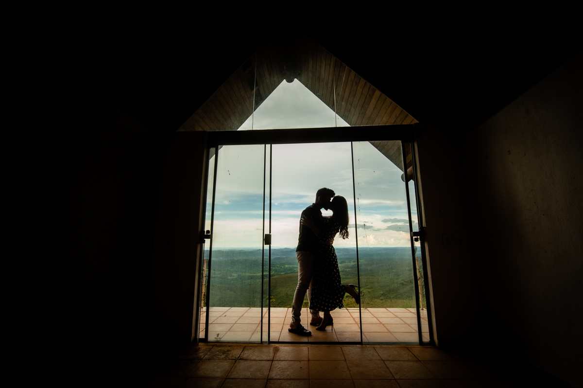 fotografico -  ensaio fotografico eric e jacqueline - ensaio fotografico paraiso na terra - natureza - braszalândia df - sinuet casal  casa  