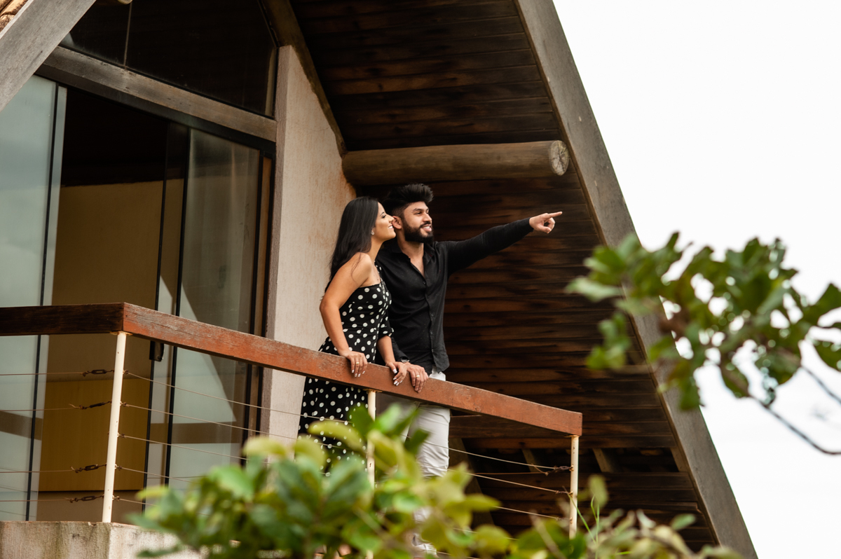 fotografico -  ensaio fotografico eric e jacqueline - ensaio fotografico paraiso na terra - natureza - braszalândia df  - casa l na varanda  na casa de preto 