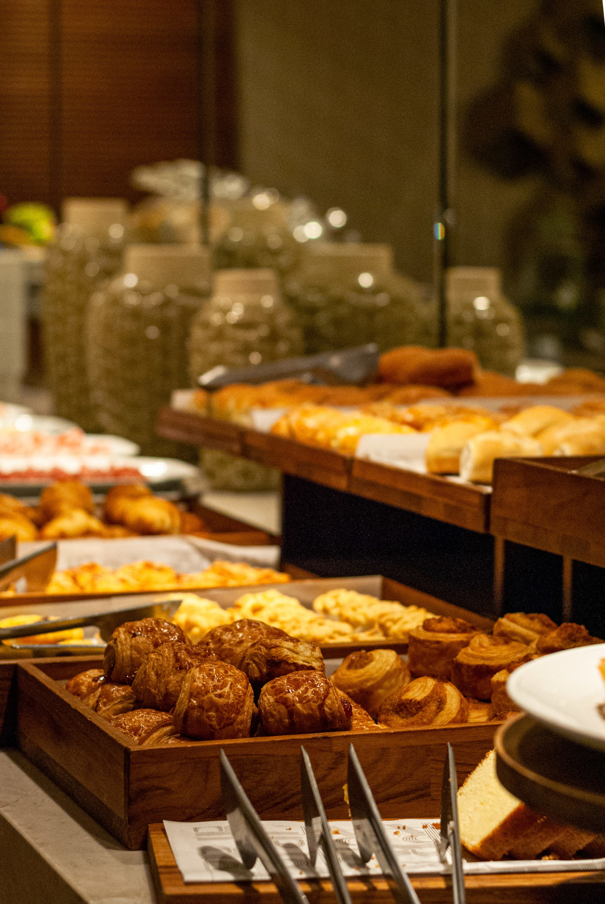 Breakfast - Restaurante Garbo, Grand Mercure Curitiba Rayon, Brazil