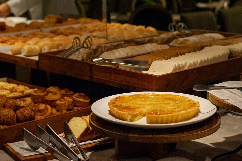 Breakfast - Restaurante Garbo, Grand Mercure Curitiba Rayon, Brazil