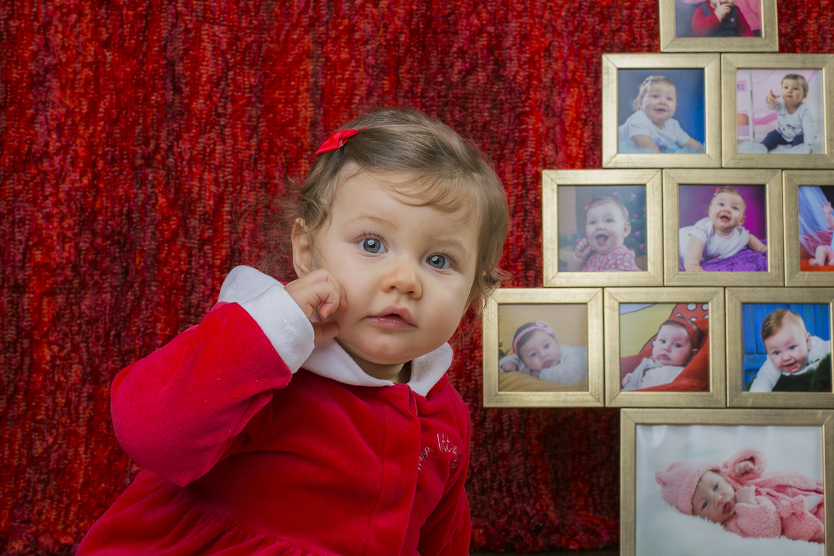 bebé na sessão de natal no estúdio em Vale de Cambra
