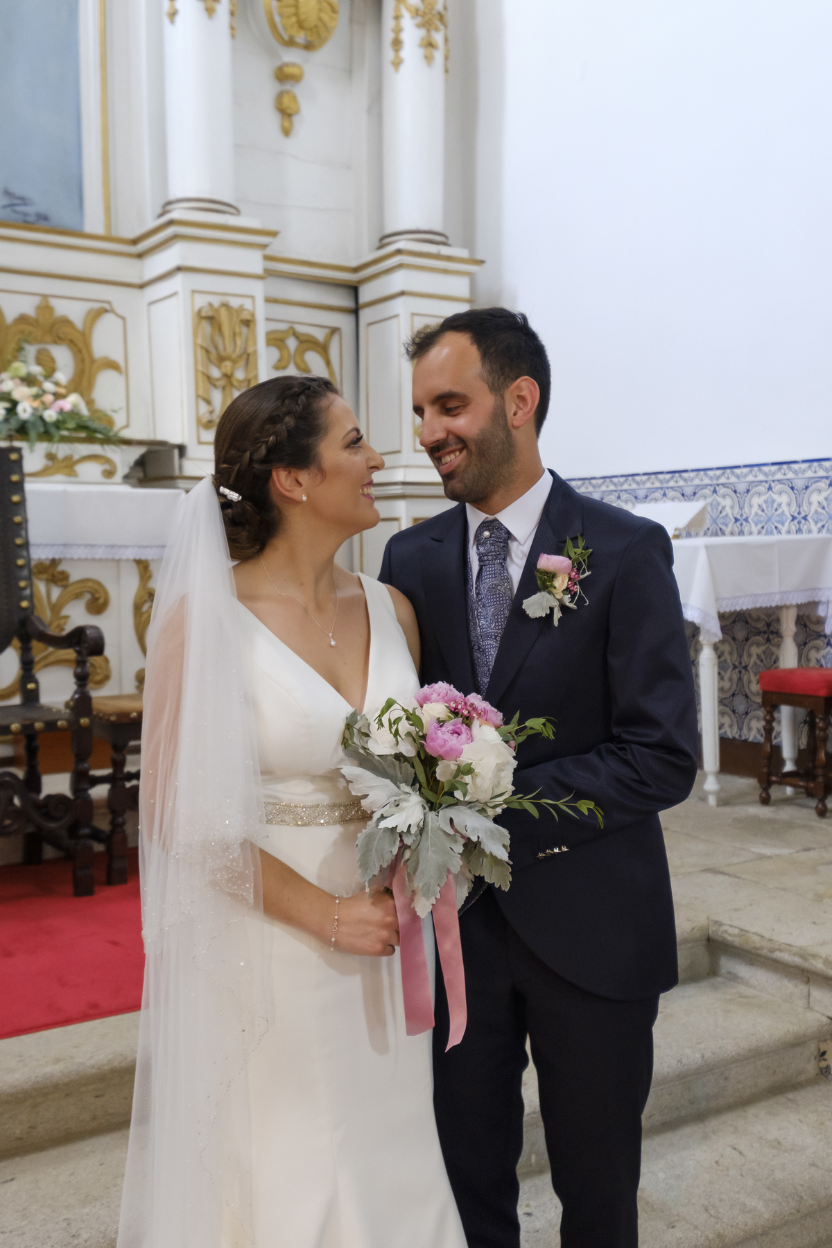 Noivos no casamento na Igreja de Ossela