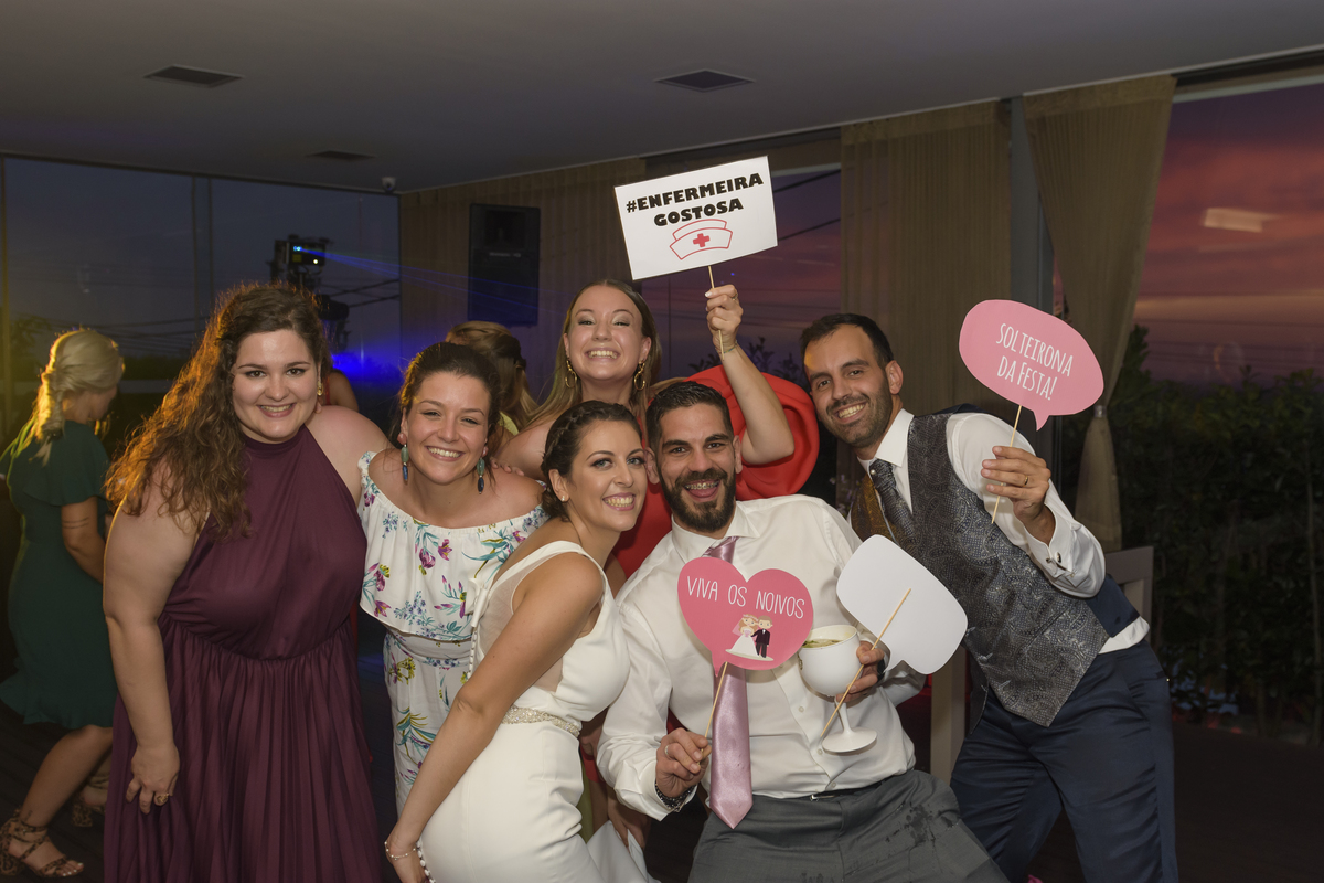 Casal e amigos na Quinta do Outeiro