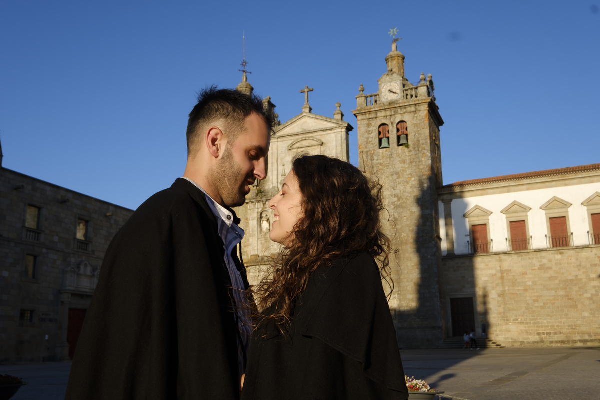Casal com capa em Viseu
