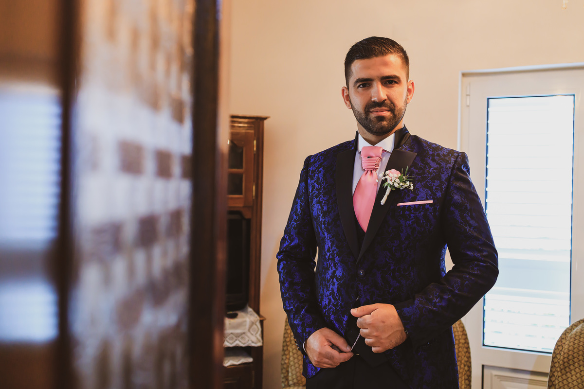 Noivo Joel quase preparado