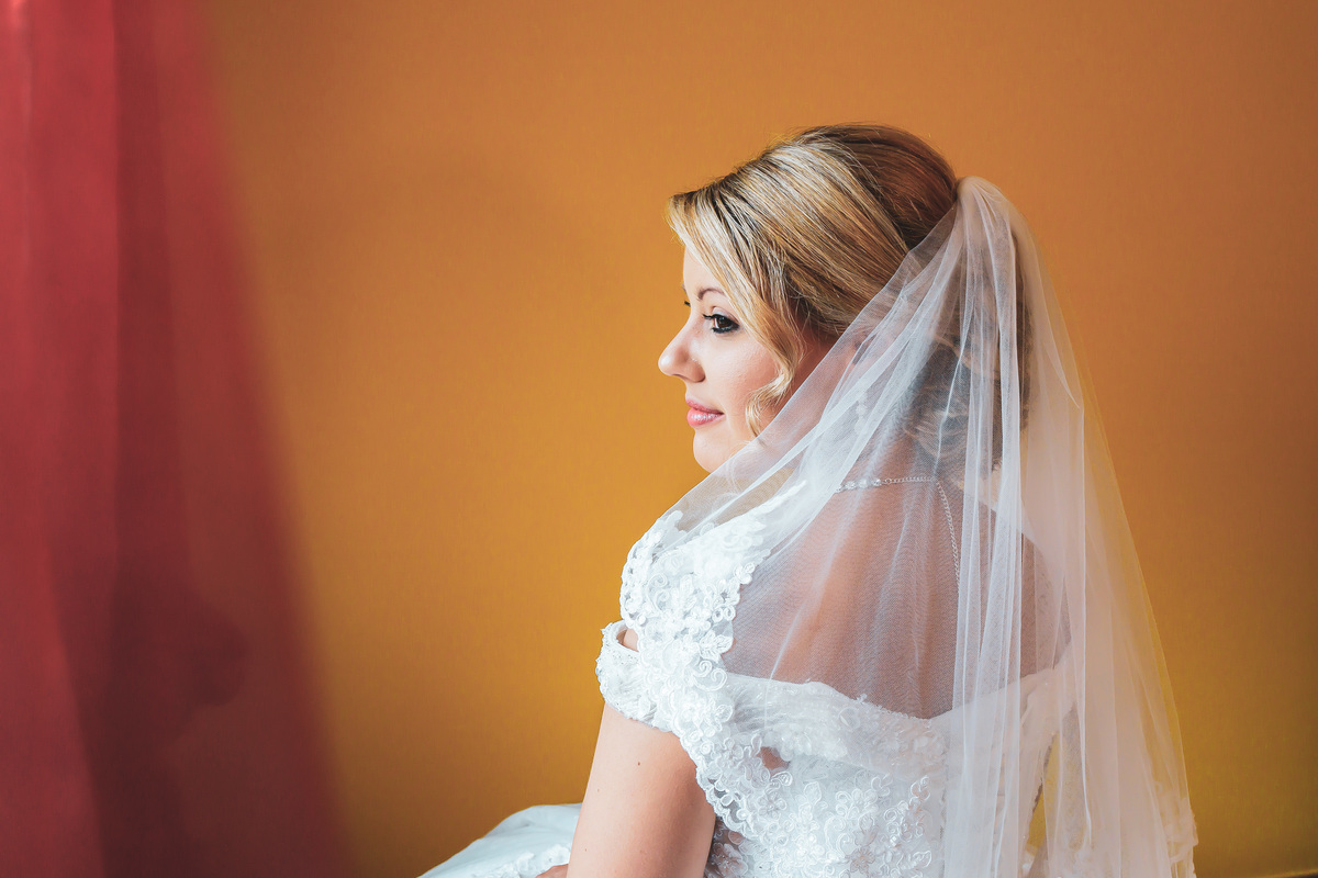 Noiva Andreia com a seu véu 