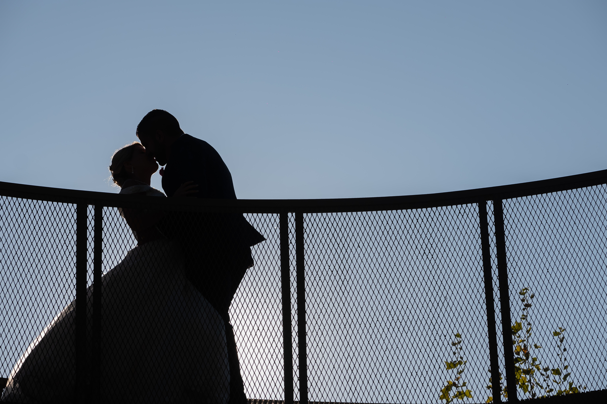 Noivos apaixonados em Aveiro