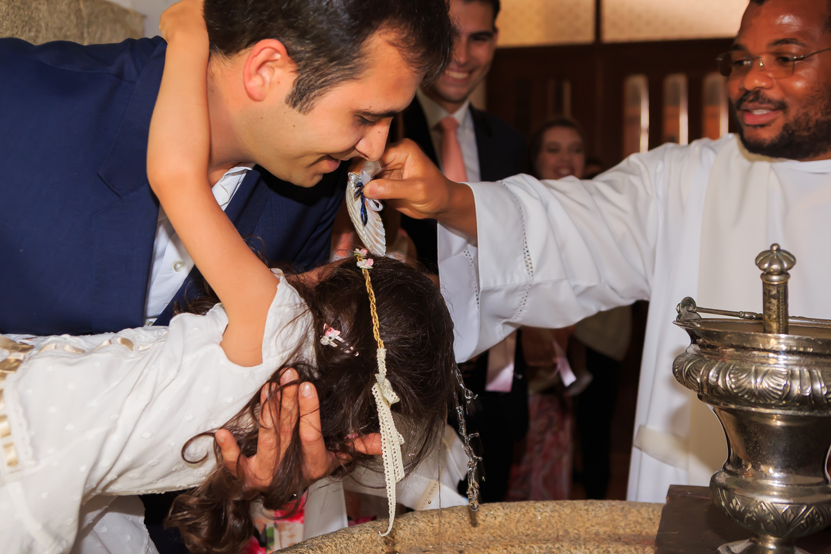 Valentina em batismo